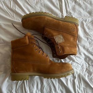 Men’s Timberland Boots - Ice edition sz 12. Like new